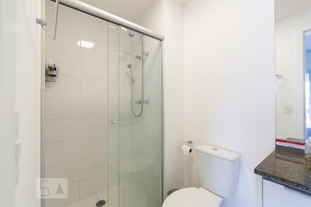 Studio para alugar com 47m², 1 quarto e 1 vaga Studio para alugar com 47m², 1 quarto e 1 vagaBanheiro