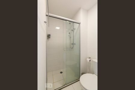 Studio para alugar com 47m², 1 quarto e 1 vaga Studio para alugar com 47m², 1 quarto e 1 vagaBanheiro