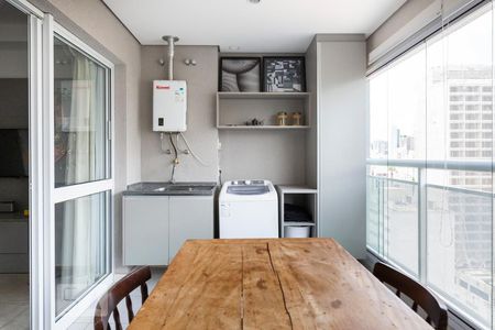 Studio para alugar com 47m², 1 quarto e 1 vaga Studio para alugar com 47m², 1 quarto e 1 vagaVaranda