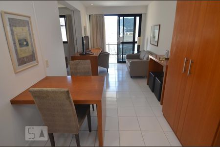 Sala de apartamento para alugar com 1 quarto, 43m² em Copacabana, Rio de Janeiro