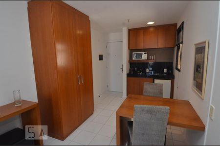 Sala de apartamento para alugar com 1 quarto, 43m² em Copacabana, Rio de Janeiro