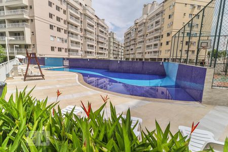 Apartamento à venda com 77m², 3 quartos e 1 vagaPiscina