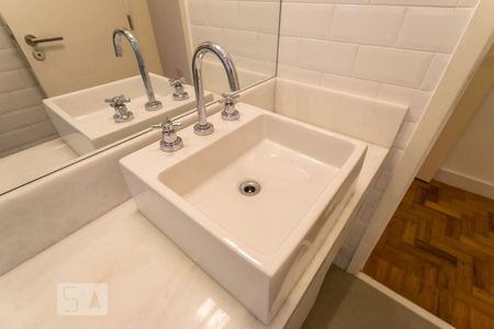 Apartamento para alugar com 190m², 3 quartos e 1 vaga Apartamento para alugar com 190m², 3 quartos e 1 vagaPia