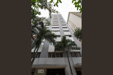 Apartamento para alugar com 190m², 3 quartos e 1 vaga Apartamento para alugar com 190m², 3 quartos e 1 vagaFachada