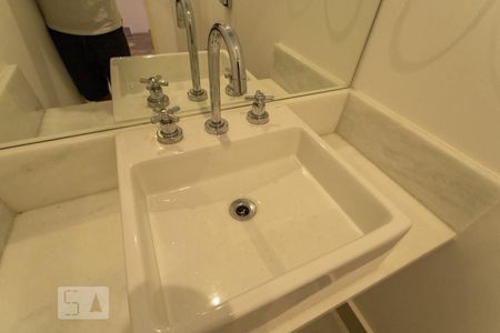 Apartamento para alugar com 190m², 3 quartos e 1 vaga Apartamento para alugar com 190m², 3 quartos e 1 vagaPia