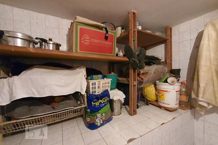 Casa à venda com 240m², 3 quartos e 2 vagasÁrea de serviço