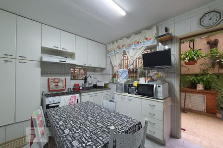 Casa à venda com 240m², 3 quartos e 2 vagasCozinha