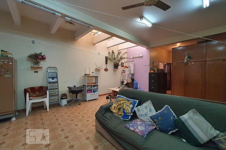 Casa à venda com 240m², 3 quartos e 2 vagasSalão