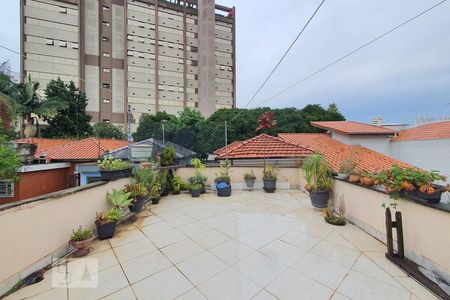 Casa à venda com 240m², 3 quartos e 2 vagasTerraço