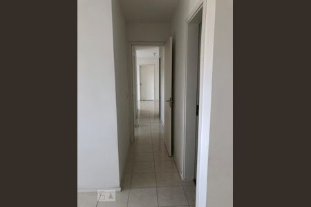 Corredor de apartamento para alugar com 3 quartos, 90m² em Jacarepaguá, Rio de Janeiro