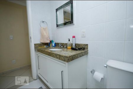Apartamento à venda com 119m², 3 quartos e 2 vagasBanheiro Social