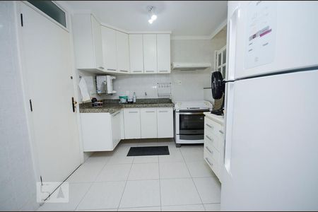 Apartamento à venda com 119m², 3 quartos e 2 vagasCozinha