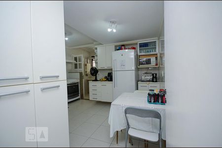 Apartamento à venda com 119m², 3 quartos e 2 vagasCozinha
