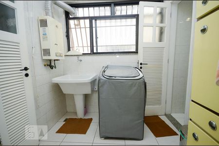 Apartamento à venda com 119m², 3 quartos e 2 vagasÁrea de Serviço