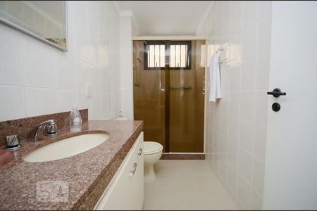 Apartamento à venda com 119m², 3 quartos e 2 vagasBanheiro da Suíte