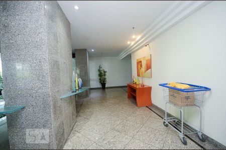 Apartamento à venda com 119m², 3 quartos e 2 vagasFachada e portaria