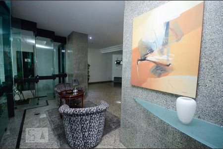 Apartamento à venda com 119m², 3 quartos e 2 vagasFachada e portaria