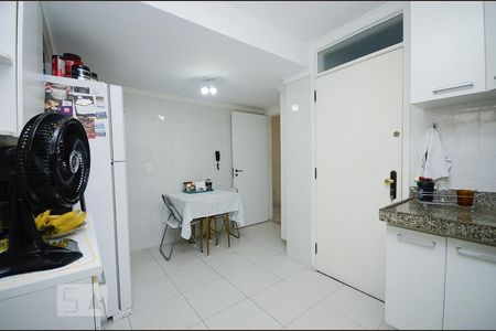 Apartamento à venda com 119m², 3 quartos e 2 vagasCozinha