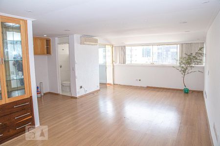 Apartamento para alugar com 120m², 2 quartos e 1 vaga Apartamento para alugar com 120m², 2 quartos e 1 vagaSala