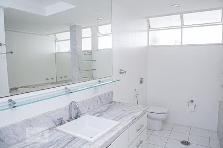 Apartamento para alugar com 120m², 2 quartos e 1 vaga Apartamento para alugar com 120m², 2 quartos e 1 vagaBanheiro