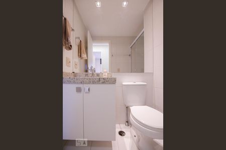 Apartamento à venda com 61m², 2 quartos e 1 vaga Apartamento à venda com 61m², 2 quartos e 1 vagaBanheiro Social