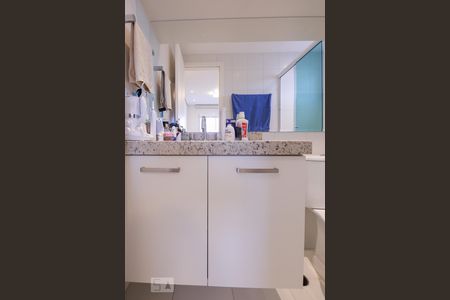 Apartamento à venda com 61m², 2 quartos e 1 vaga Apartamento à venda com 61m², 2 quartos e 1 vagaBanheiro Suíte