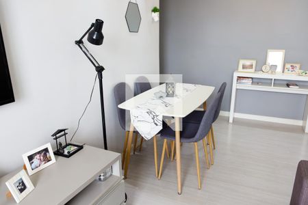 sala de apartamento para alugar com 2 quartos, 58m² em Jardim Roberto, Osasco