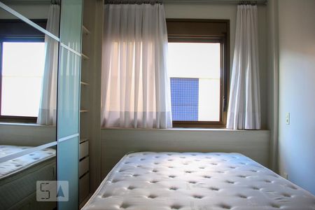 Quarto 02 de apartamento para alugar com 2 quartos, 87m² em Trindade, Florianópolis