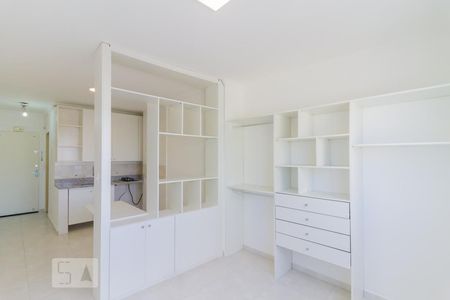 Quarto de kitnet/studio à venda com 1 quarto, 27m² em Centro, Guarulhos