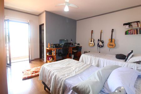 Casa à venda com 200m², 3 quartos e 4 vagas Quarto