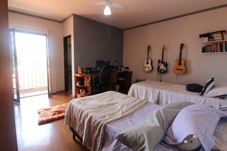 Casa à venda com 200m², 3 quartos e 4 vagas Quarto