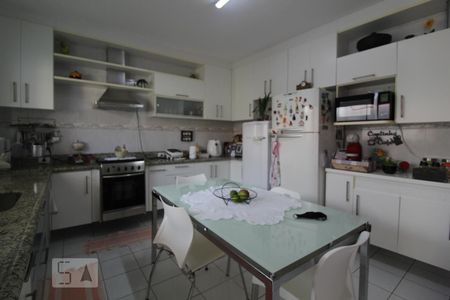 Casa à venda com 200m², 3 quartos e 4 vagasCozinha