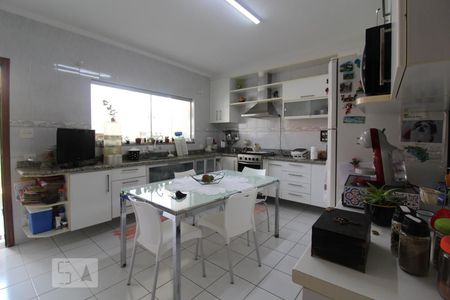 Casa à venda com 200m², 3 quartos e 4 vagasCozinha
