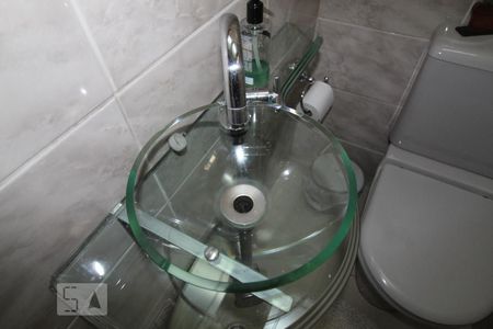 Casa à venda com 200m², 3 quartos e 4 vagasLavabo