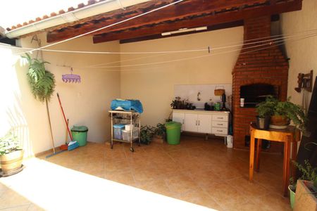 Casa à venda com 200m², 3 quartos e 4 vagasChurrasqueira