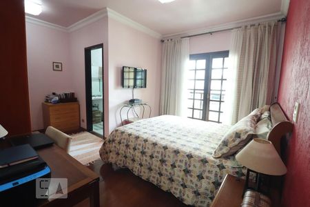 Casa à venda com 233m², 3 quartos e 5 vagasSuíte 2