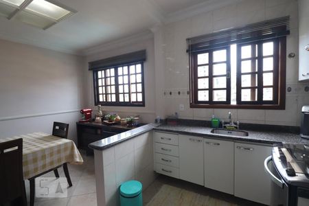 Casa à venda com 233m², 3 quartos e 5 vagasCozinha