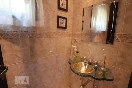 Casa à venda com 233m², 3 quartos e 5 vagasLavabo 1