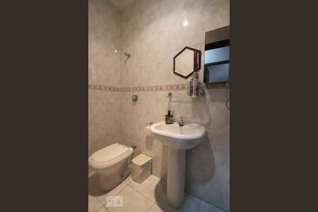 Casa à venda com 233m², 3 quartos e 5 vagasLavabo 2