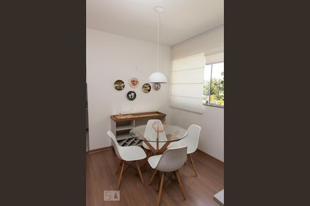 Sala de apartamento para alugar com 2 quartos, 55m² em Estrela do Oriente, Belo Horizonte