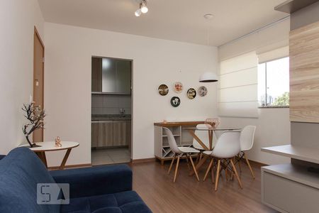 Sala de apartamento para alugar com 2 quartos, 55m² em Estrela do Oriente, Belo Horizonte