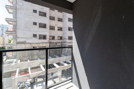 Varanda de kitnet/studio para alugar com 1 quarto, 26m² em Pinheiros, São Paulo