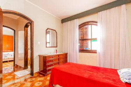 Casa à venda com 200m², 3 quartos e 6 vagas Casa à venda com 200m², 3 quartos e 6 vagasQuarto 2