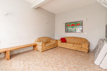 Casa à venda com 200m², 3 quartos e 6 vagas Casa à venda com 200m², 3 quartos e 6 vagasEdícula