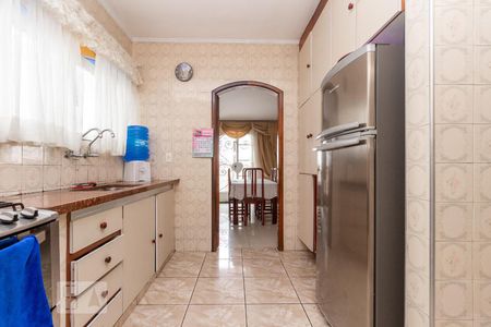 Casa à venda com 200m², 3 quartos e 6 vagas Casa à venda com 200m², 3 quartos e 6 vagasCozinha