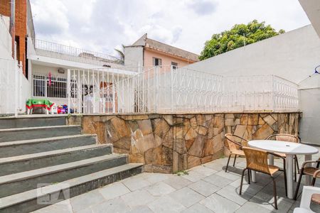 Casa à venda com 200m², 3 quartos e 6 vagas Casa à venda com 200m², 3 quartos e 6 vagasÁrea Externa