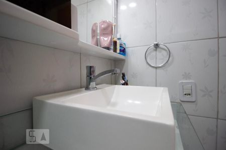 Casa à venda com 135m², 2 quartos e 1 vaga Casa à venda com 135m², 2 quartos e 1 vagaBanheiro