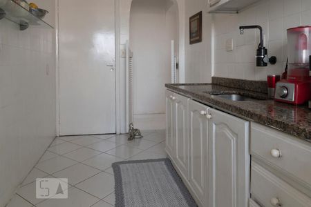 Apartamento à venda com 72m², 2 quartos e 1 vagaCozinha