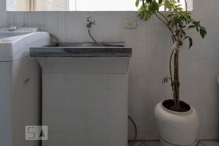 Apartamento à venda com 72m², 2 quartos e 1 vagaÁrea de Serviço