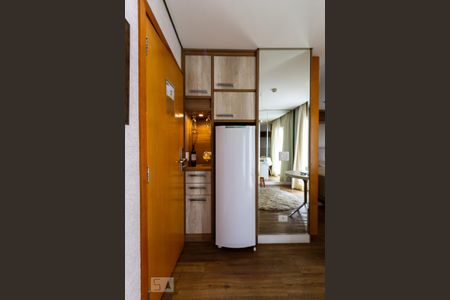 sala/copa de kitnet/studio para alugar com 1 quarto, 29m² em Paraíso, São Paulo